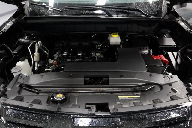 2025 Nissan Pathfinder SV 4WD