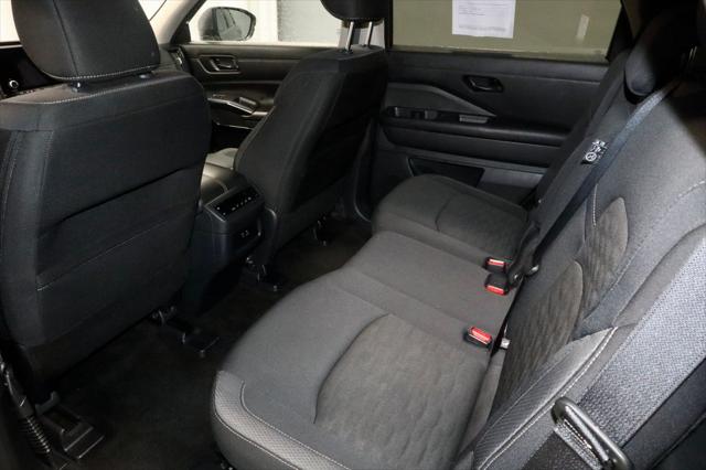 2025 Nissan Pathfinder SV 4WD