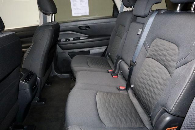 2025 Nissan Pathfinder SV 4WD