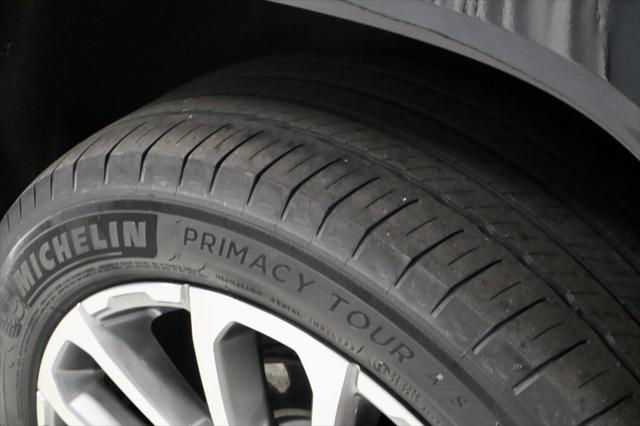 2023 GMC Acadia AWD Denali