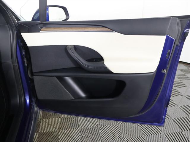 2023 Tesla Model X Standard Range