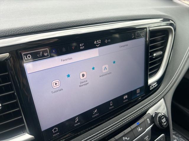2026 Chrysler Pacifica Select AWD