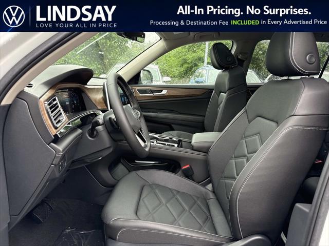 2026 Volkswagen Atlas SE with Technology