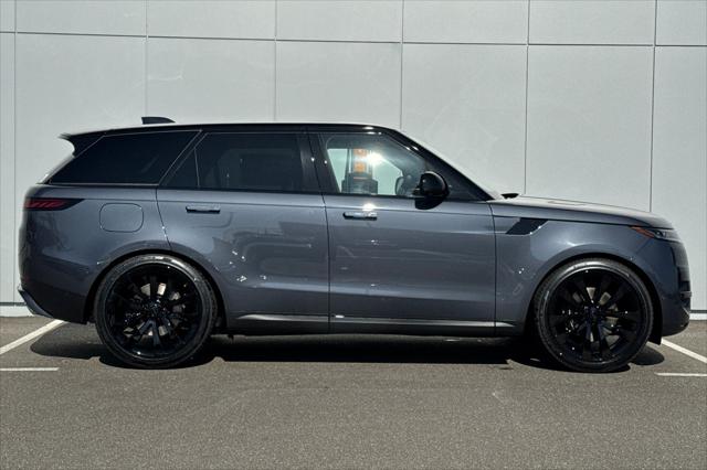 2026 Land Rover Range Rover Sport P360 SE
