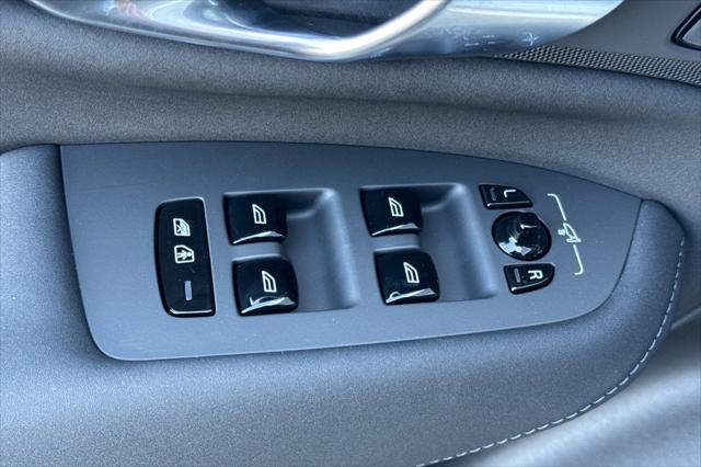2026 Land Rover Range Rover Sport P360 SE