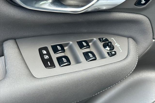 2026 Volvo XC90 Plug-In Hybrid Ultra, T8 AWD, Electric/Gasoline, Bright, 7 Seats