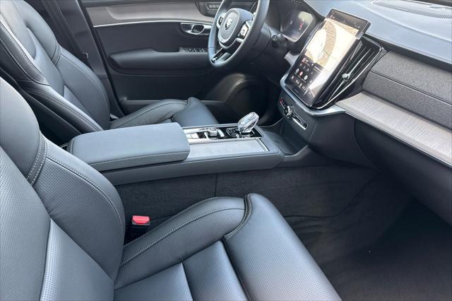 2026 Volvo XC90 Plug-In Hybrid Ultra, T8 AWD, Electric/Gasoline, Bright, 7 Seats