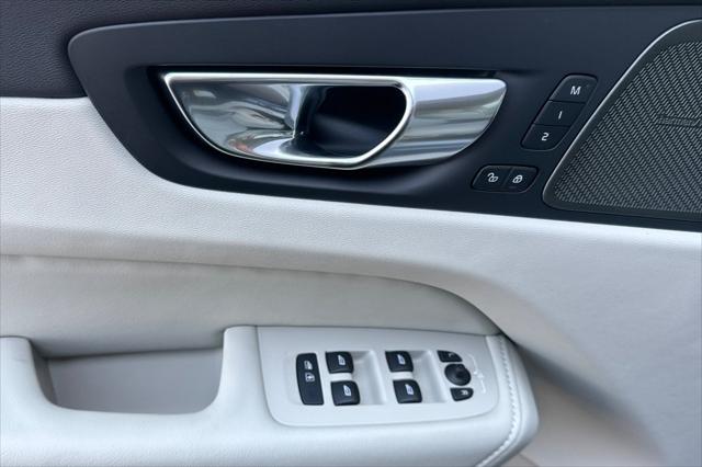 2026 Volvo XC60 Plug-In Hybrid Ultra, T8 AWD Electric/Gasoline, Dark