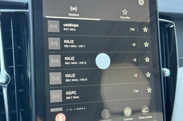 2026 Volvo XC60 Plug-In Hybrid Ultra, T8 AWD Electric/Gasoline, Dark