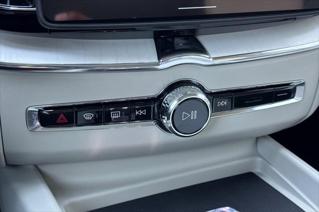 2026 Volvo XC60 Plug-In Hybrid Ultra, T8 AWD Electric/Gasoline, Dark