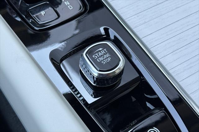 2026 Volvo XC60 Plug-In Hybrid Ultra, T8 AWD Electric/Gasoline, Dark
