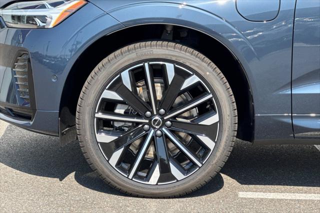 2026 Volvo XC60 Plug-In Hybrid Ultra, T8 AWD Electric/Gasoline, Dark