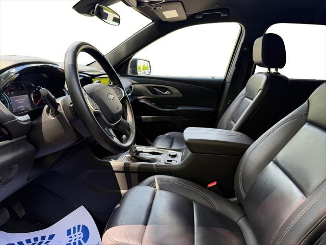 2023 Chevrolet Traverse AWD LT Leather