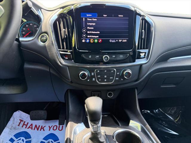2023 Chevrolet Traverse AWD LT Leather