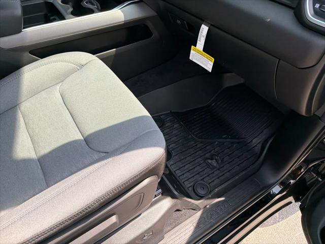 2026 Ram 1500 Lone Star Crew Cab 4x4 57 Box
