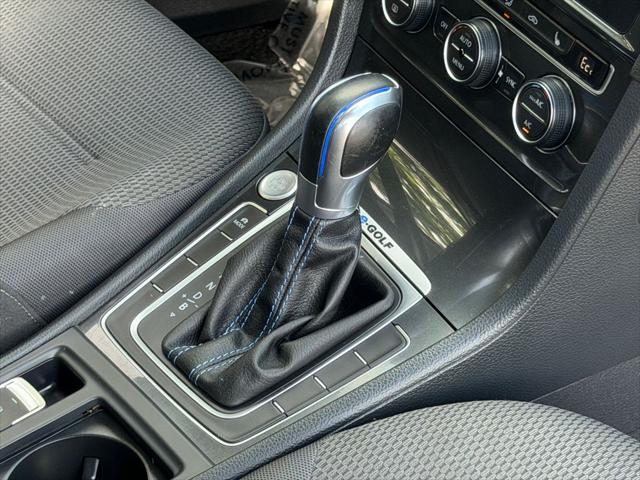 2019 Volkswagen e-Golf SE