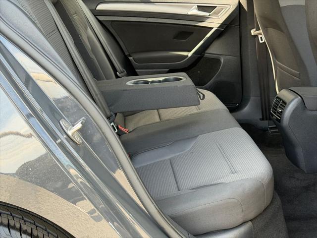 2019 Volkswagen e-Golf SE