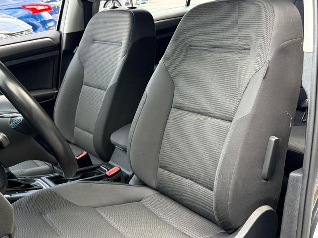 2019 Volkswagen e-Golf SE