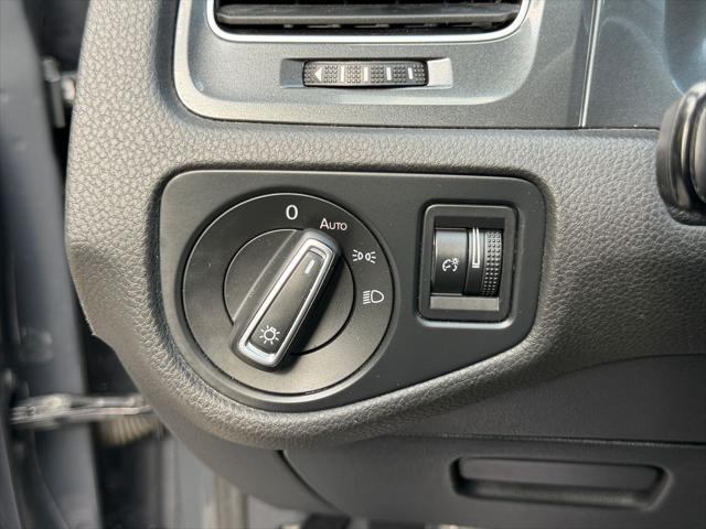 2019 Volkswagen e-Golf SE