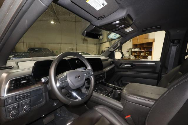 2025 Chevrolet Suburban 4WD Z71