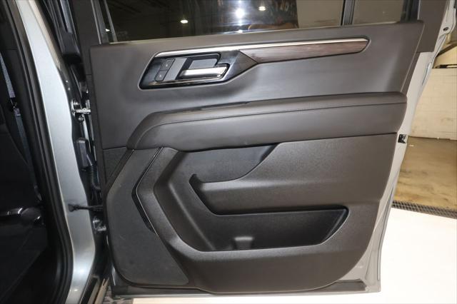 2025 Chevrolet Suburban 4WD Z71