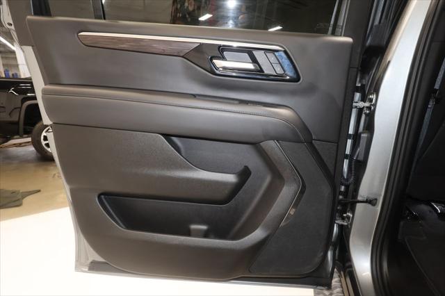 2025 Chevrolet Suburban 4WD Z71
