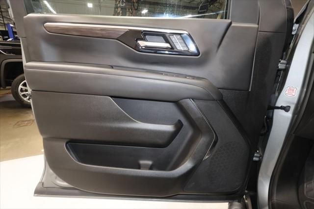 2025 Chevrolet Suburban 4WD Z71