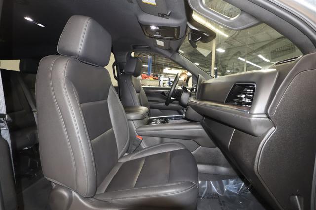 2025 Chevrolet Suburban 4WD Z71