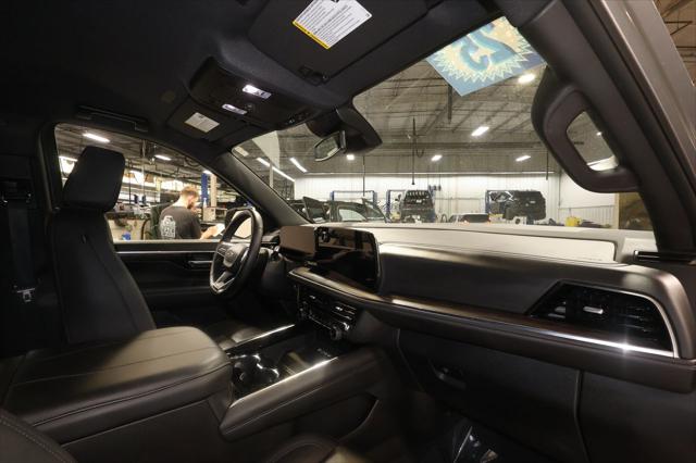 2025 Chevrolet Suburban 4WD Z71