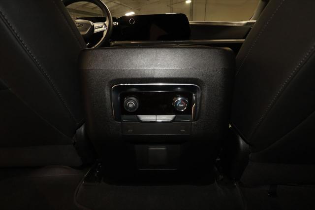 2025 Chevrolet Suburban 4WD Z71