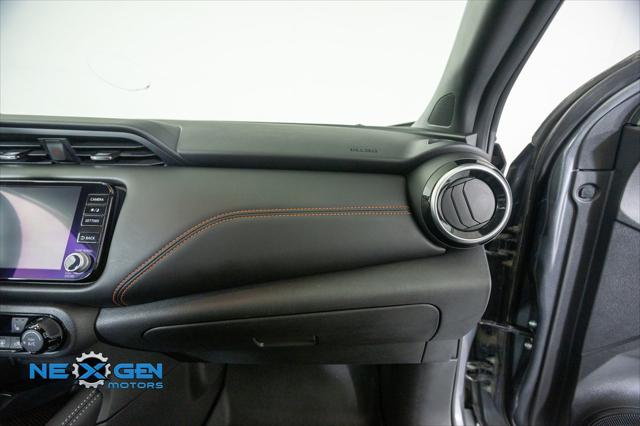 2023 Nissan Kicks SR Xtronic CVT
