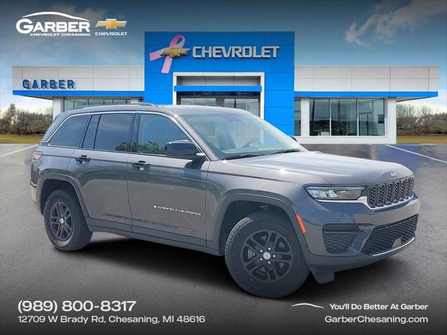 2023 Jeep Grand Cherokee Laredo 4x4 for sale in Chesaning, MI