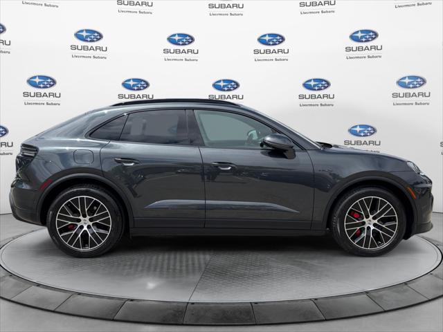 2025 Porsche Macan Electric 4S