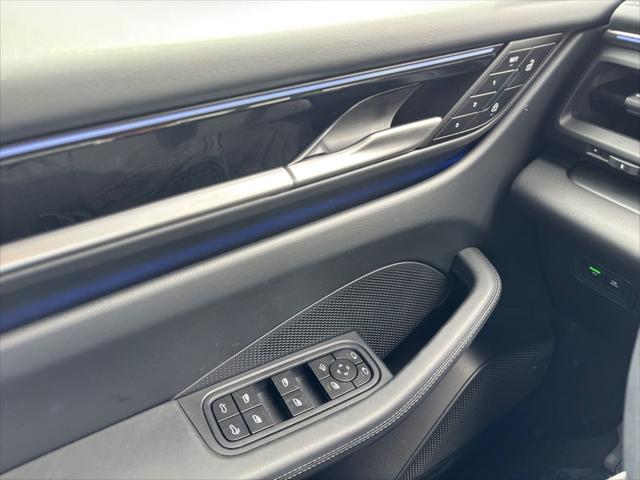 2025 Porsche Macan Electric 4S