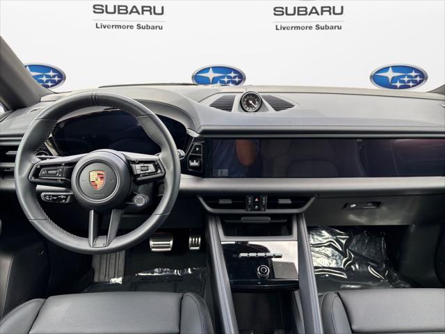 2025 Porsche Macan Electric 4S