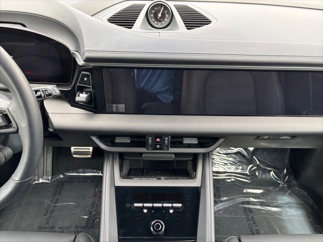 2025 Porsche Macan Electric 4S
