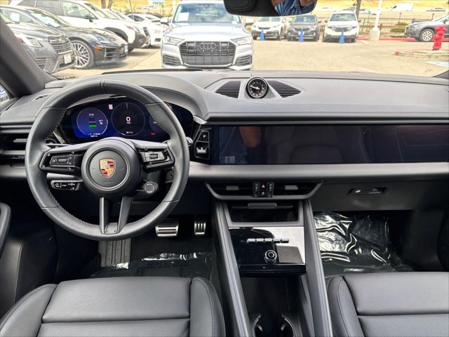 2025 Porsche Macan Electric 4S