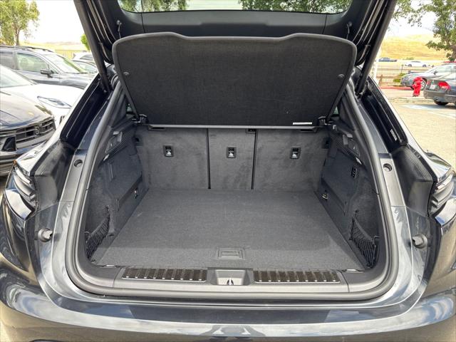 2025 Porsche Macan Electric 4S