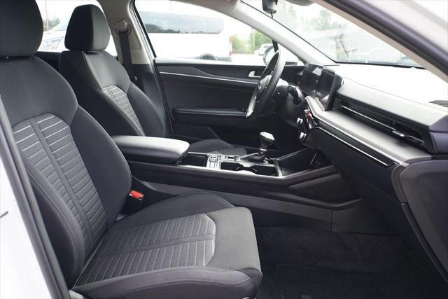 2025 Kia K5 LXS