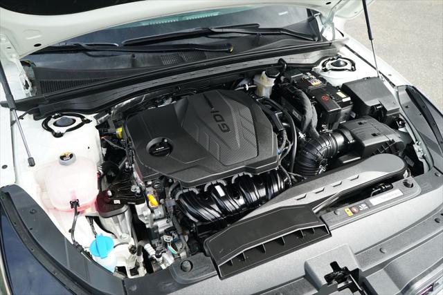 2025 Kia K5 LXS