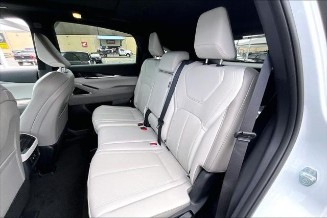 2027 INFINITI X6 SPORT