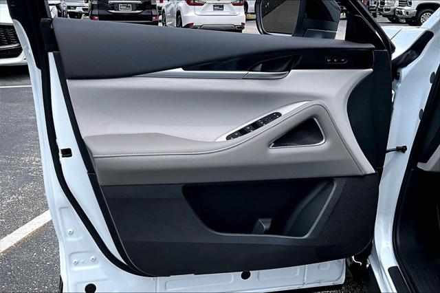 2027 INFINITI X6 SPORT