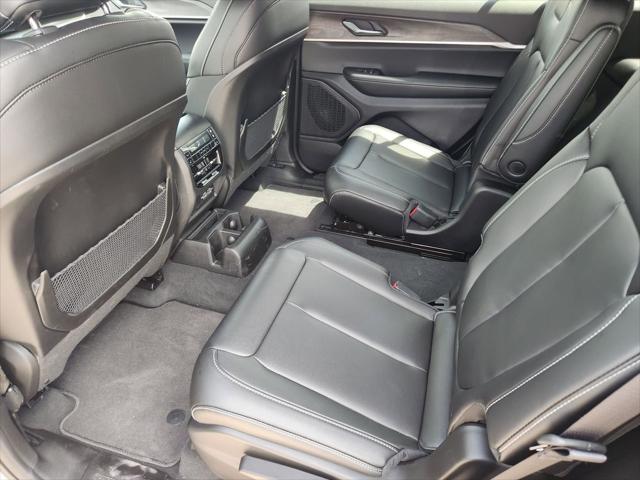 2025 Jeep Grand Cherokee L Limited 4x2
