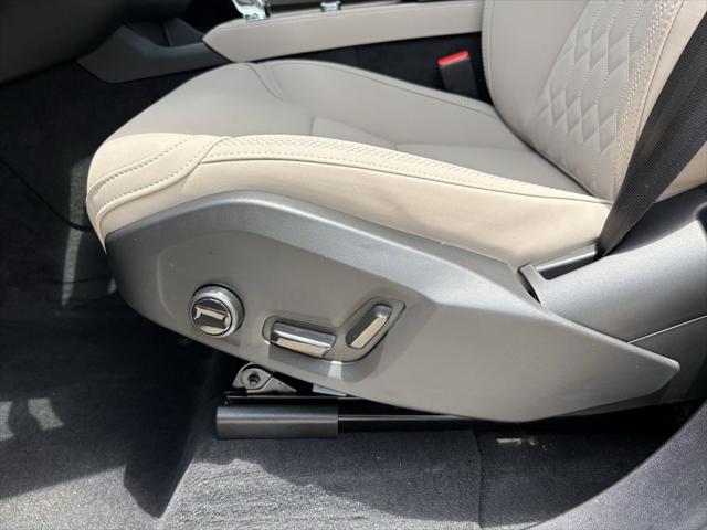 2026 Volvo XC90 Plus, B5 AWD Gas (mild hybrid), Gasoline, Bright, 7 Seats