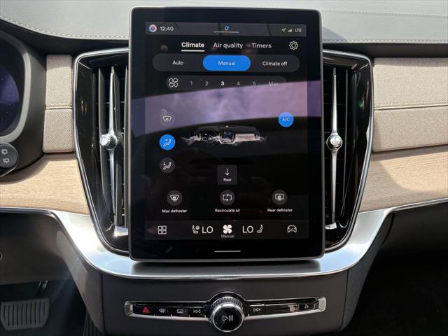2026 Volvo XC90 Plus, B5 AWD Gas (mild hybrid), Gasoline, Bright, 7 Seats