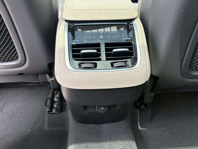 2026 Volvo XC90 Plus, B5 AWD Gas (mild hybrid), Gasoline, Bright, 7 Seats