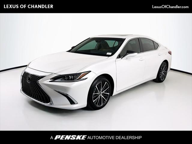 2025 Lexus ES 300h 300h's photo