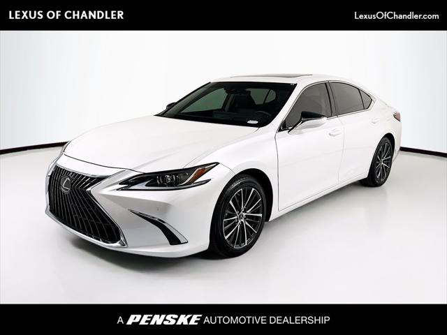 2025 Lexus ES 300h 300h's photo