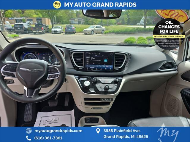 2023 Chrysler Pacifica Touring L