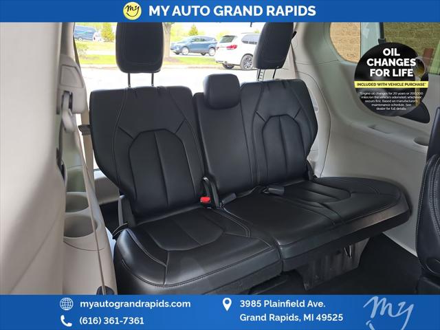 2023 Chrysler Pacifica Touring L